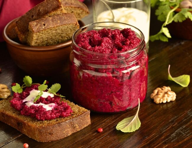 Rote Bete Dip Aufstrich | © stock.adobe.com